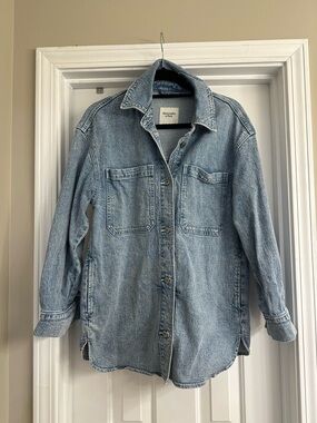 Abercrombie & Fitch Denim Shirt Jacket - Medium Wash, S